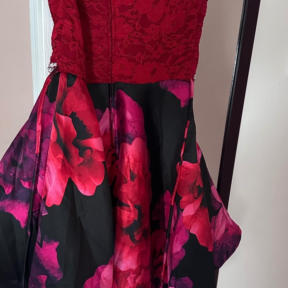 Girls size 8 speechless occasion dress
